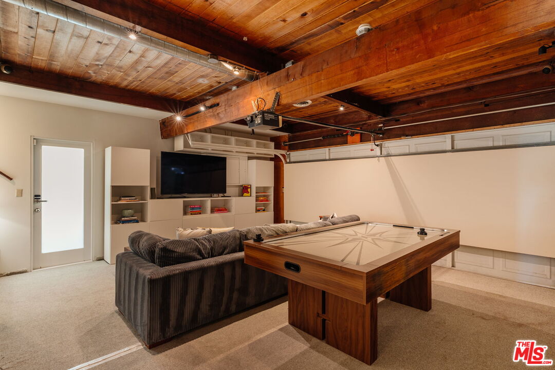 3493 Valley Meadow Rd