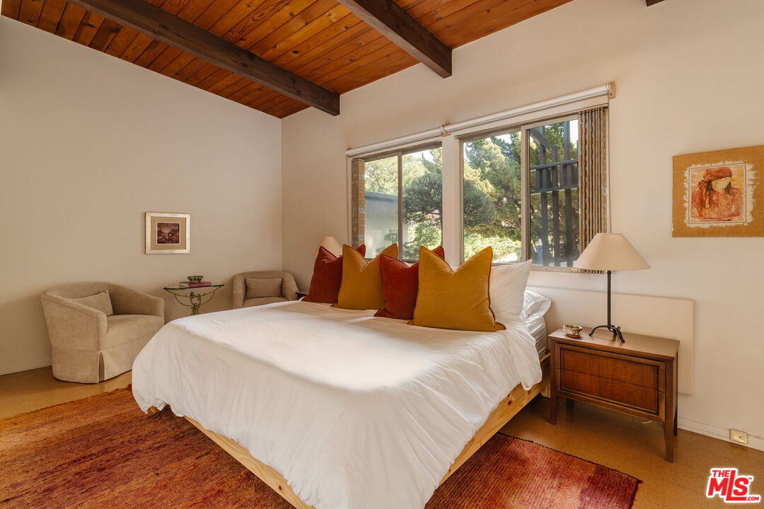 3493 Valley Meadow Rd