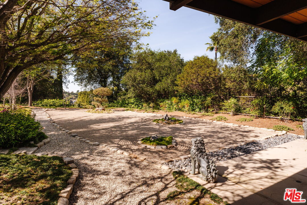 3493 Valley Meadow Rd