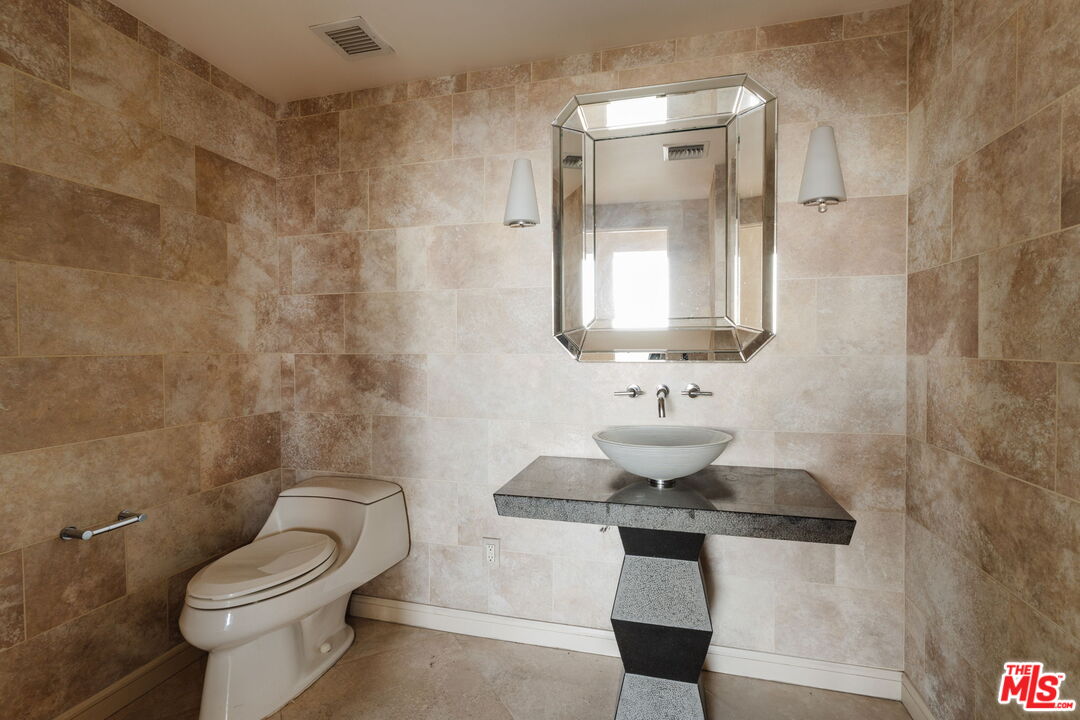 8787 Shoreham Dr Unit: 407