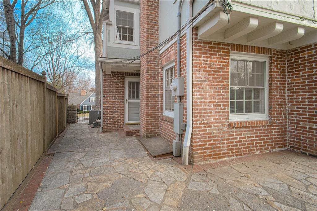 6428 Overbrook Road Ward Residential Kansas City Real Estate Agents