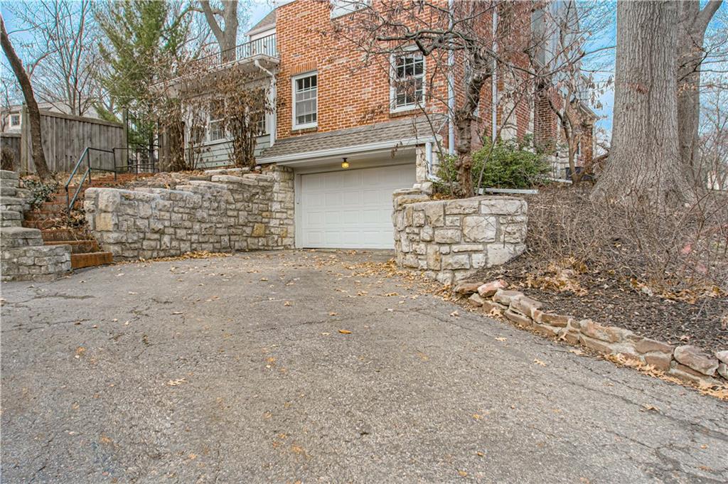 6428 Overbrook Road Ward Residential Kansas City Real Estate Agents