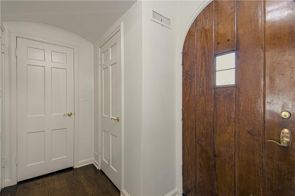 6428 Overbrook Road Ward Residential Kansas City Real Estate Agents