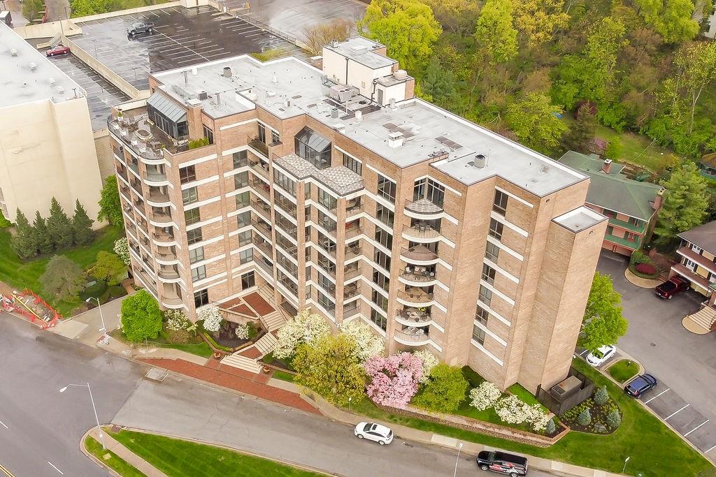 433 Ward Parkway Unit: 2N