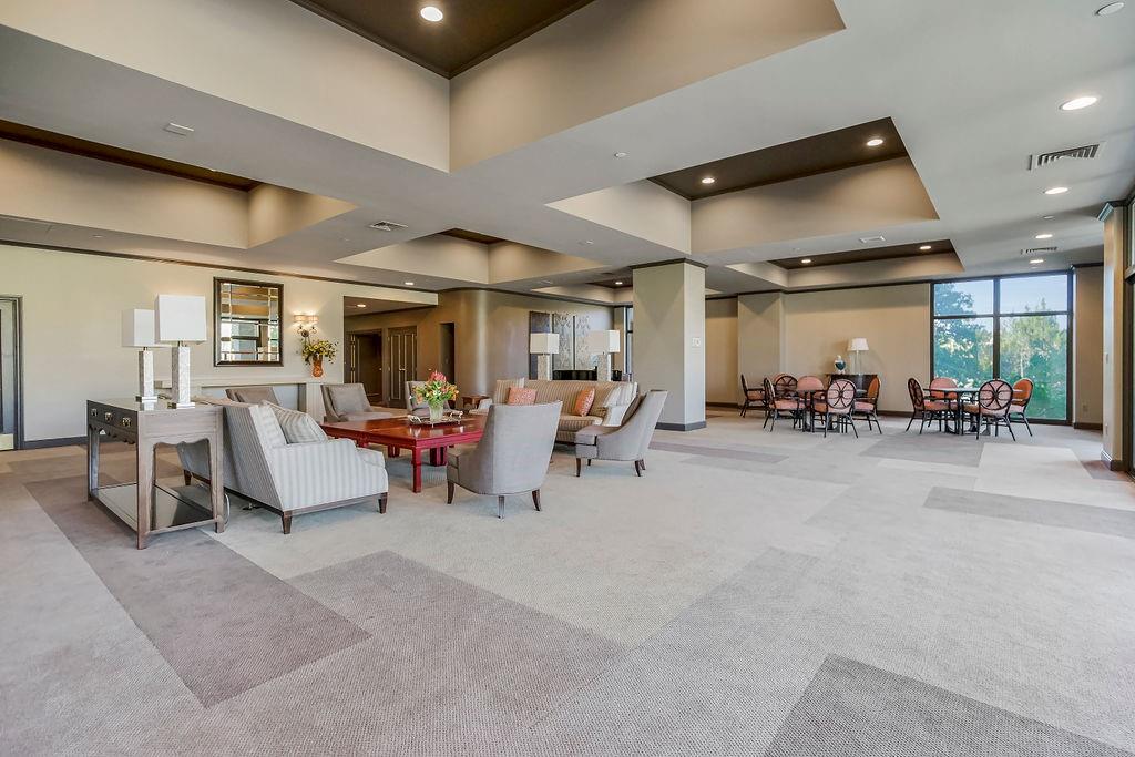 433 Ward Parkway Unit: 2N
