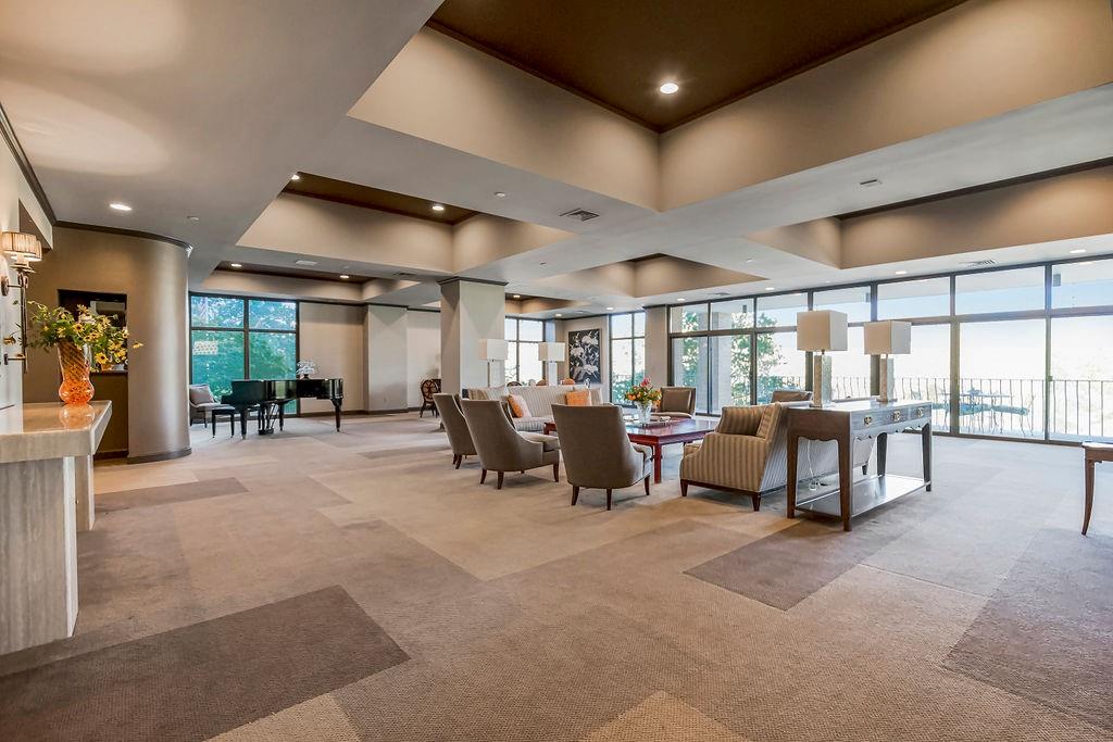 433 Ward Parkway Unit: 2N