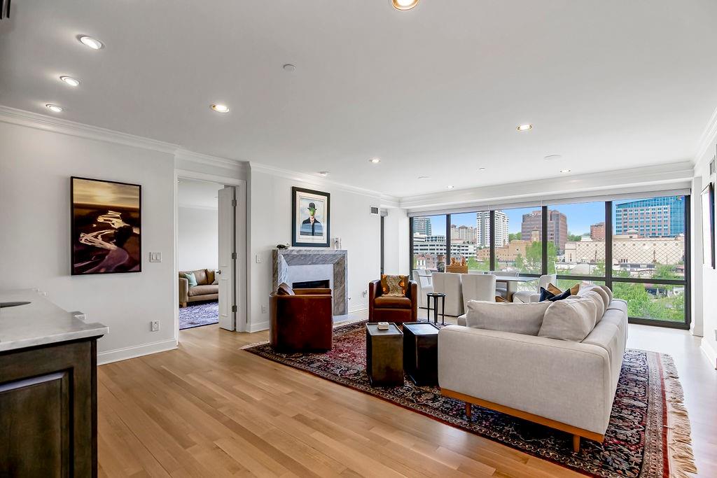433 Ward Parkway Unit: 2N