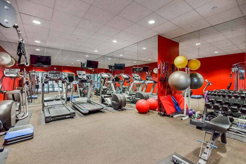 433 Ward Parkway Unit: 2N
