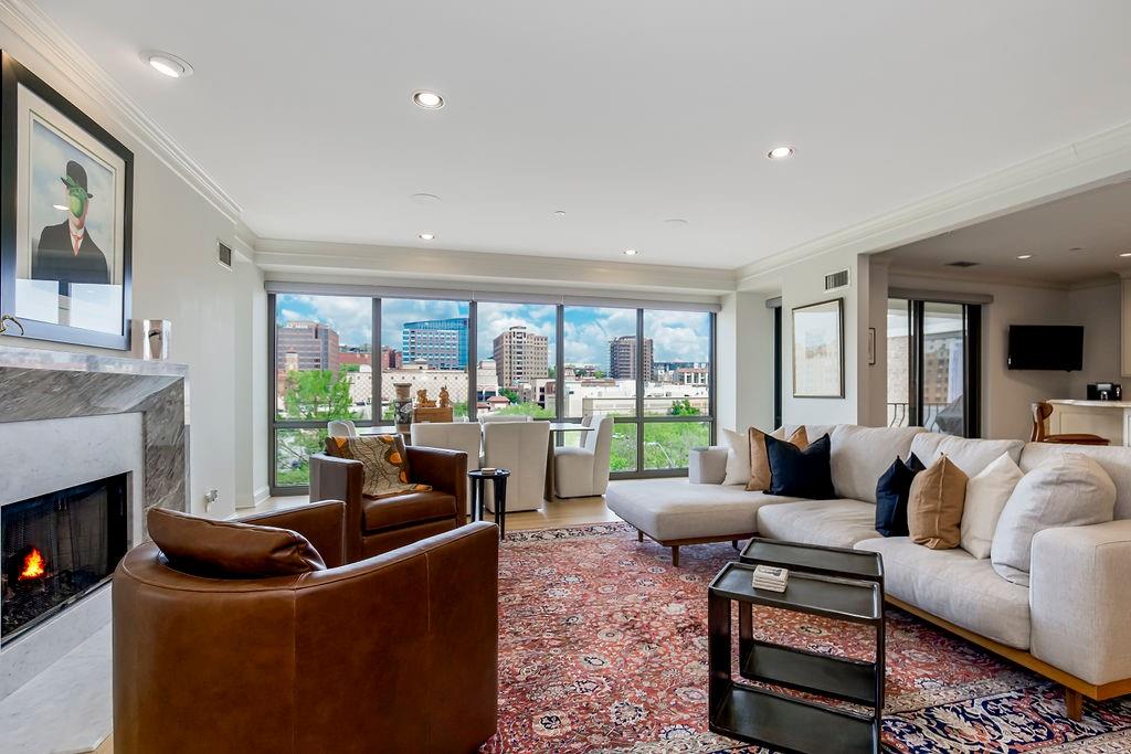 433 Ward Parkway Unit: 2N