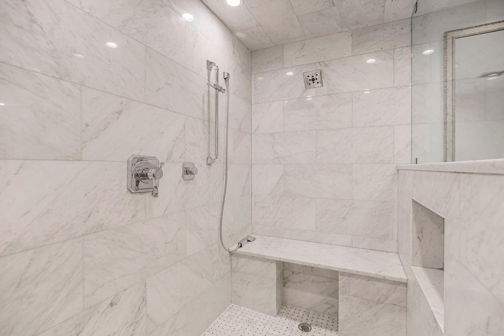 433 Ward Parkway Unit: 2N