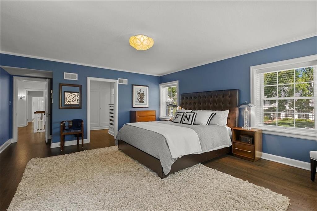 835 W 53rd Terrace