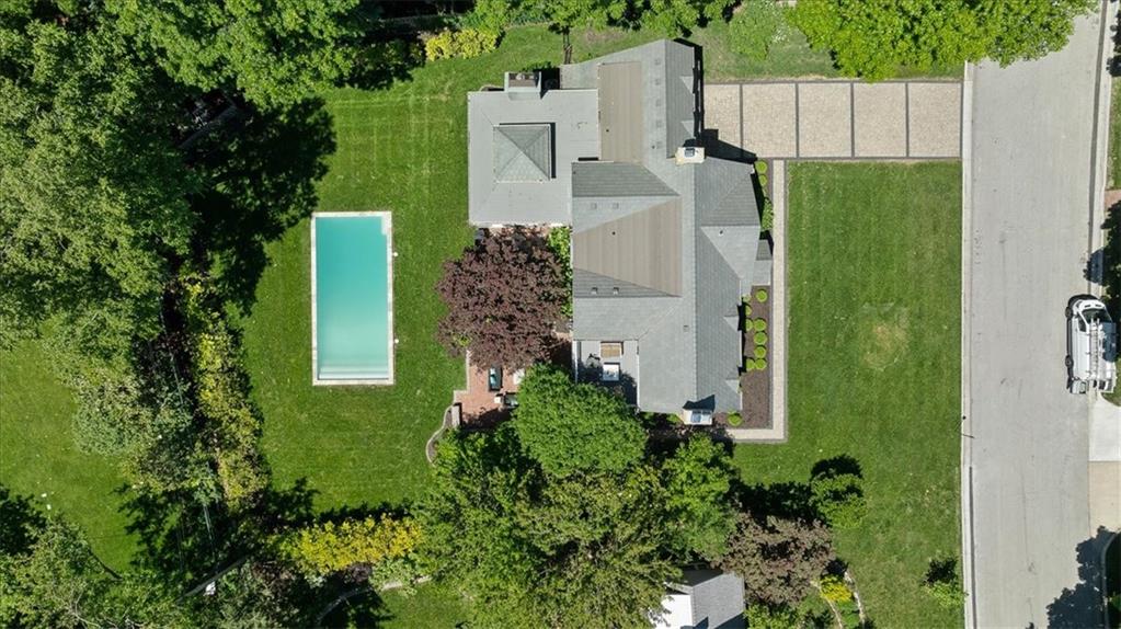 835 W 53rd Terrace