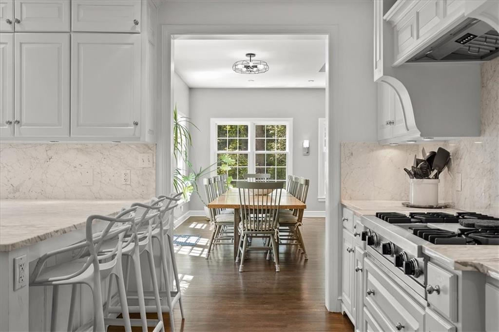 835 W 53rd Terrace