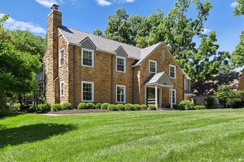 835 W 53rd Terrace