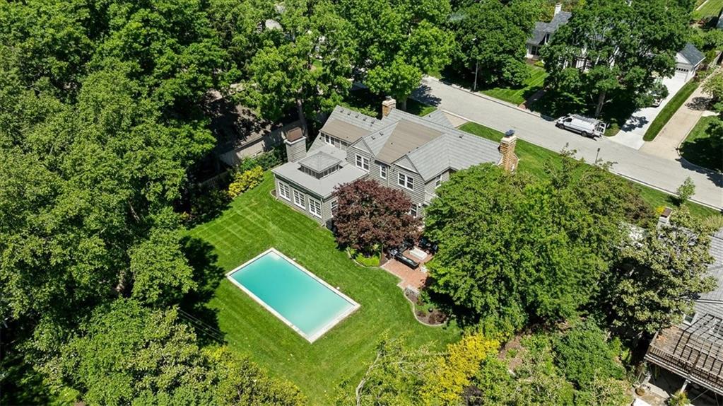 835 W 53rd Terrace