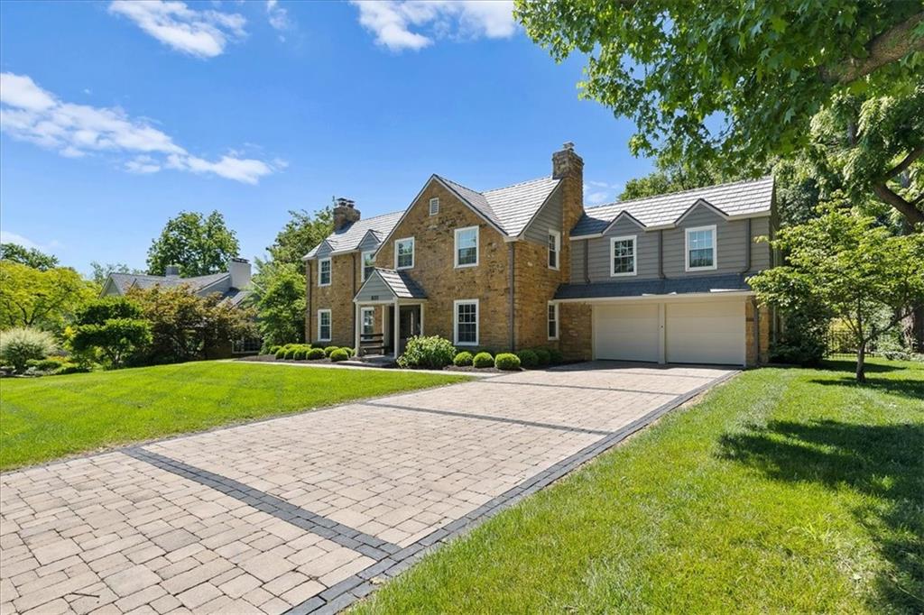 835 W 53rd Terrace