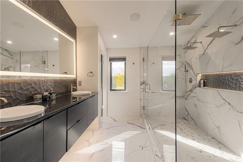 4620 Genessee Street