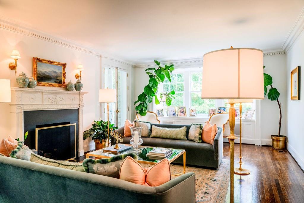 800 W 52nd Street