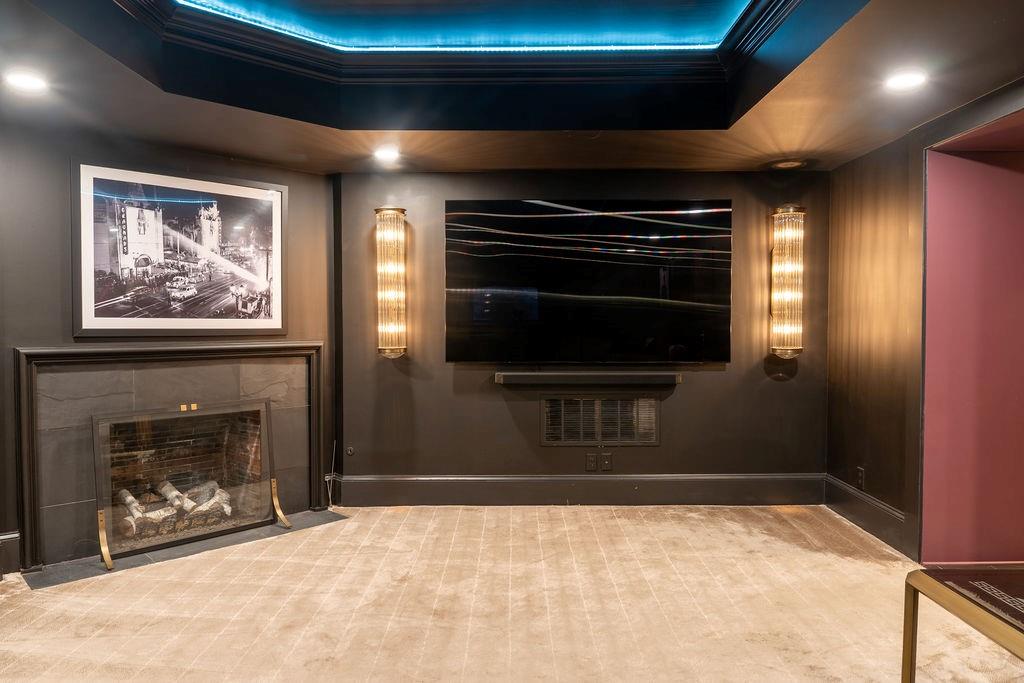 800 W 52nd Street