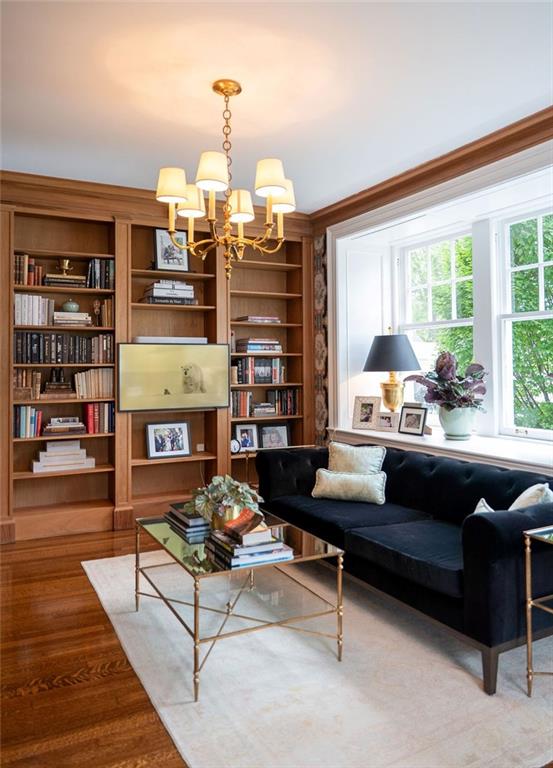 800 W 52nd Street