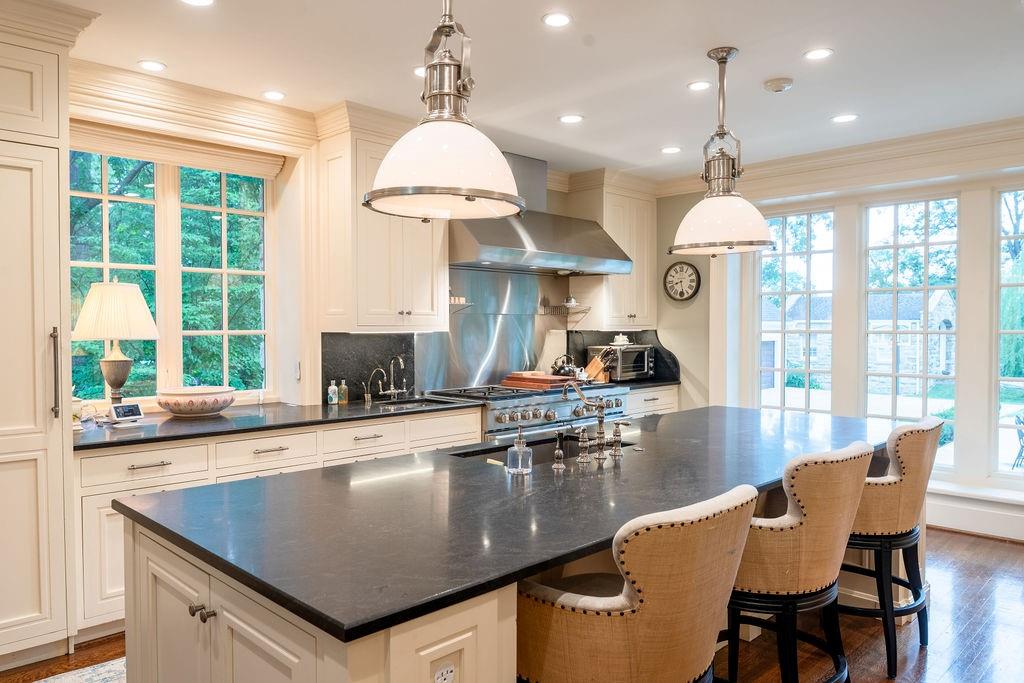800 W 52nd Street