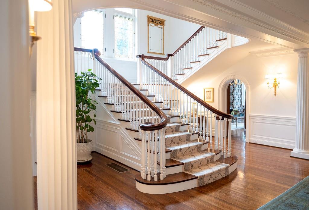 800 W 52nd Street