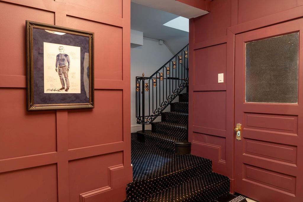 800 W 52nd Street