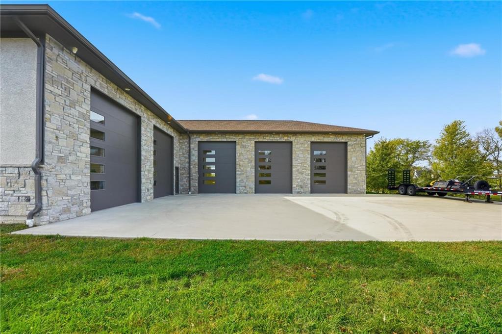 10807 NW Old Tiffany Springs Road