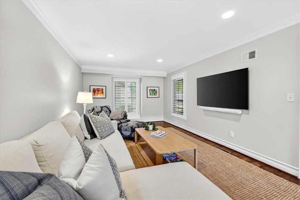 6010 Reinhardt Drive