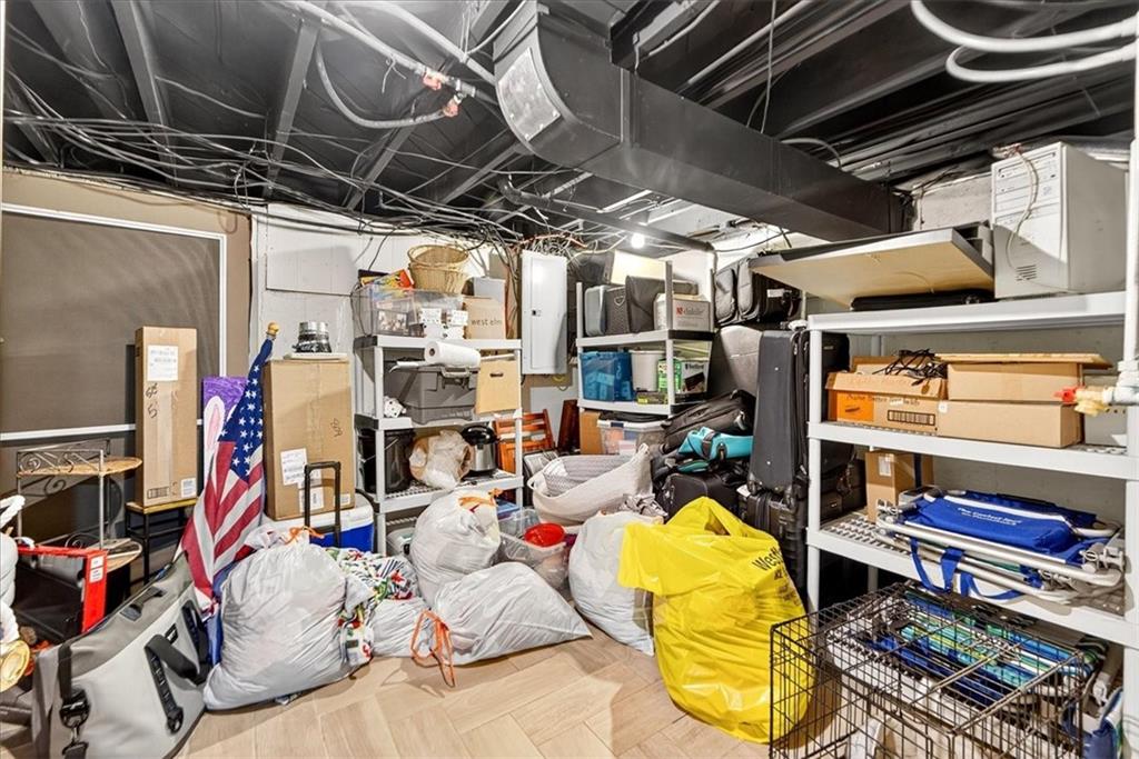 6010 Reinhardt Drive