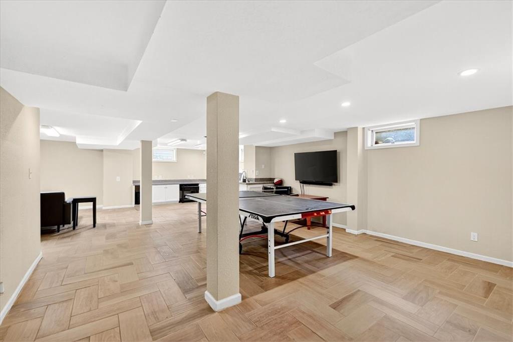 6010 Reinhardt Drive