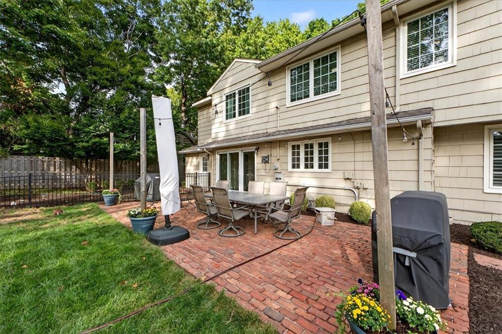 6010 Reinhardt Drive