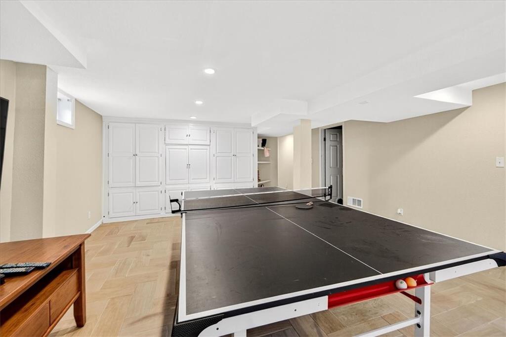 6010 Reinhardt Drive