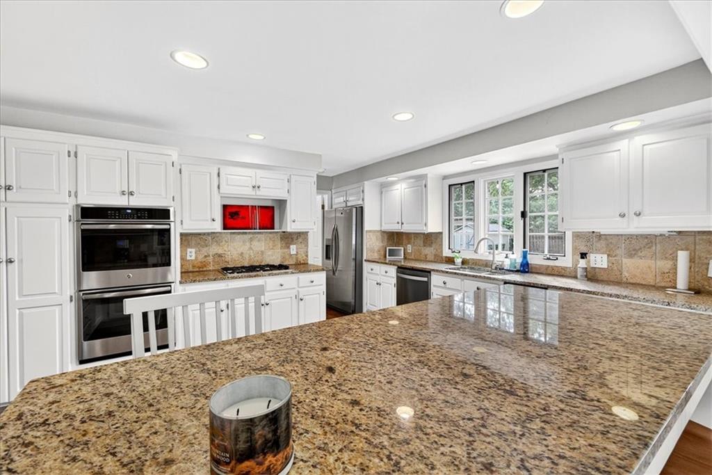 6010 Reinhardt Drive