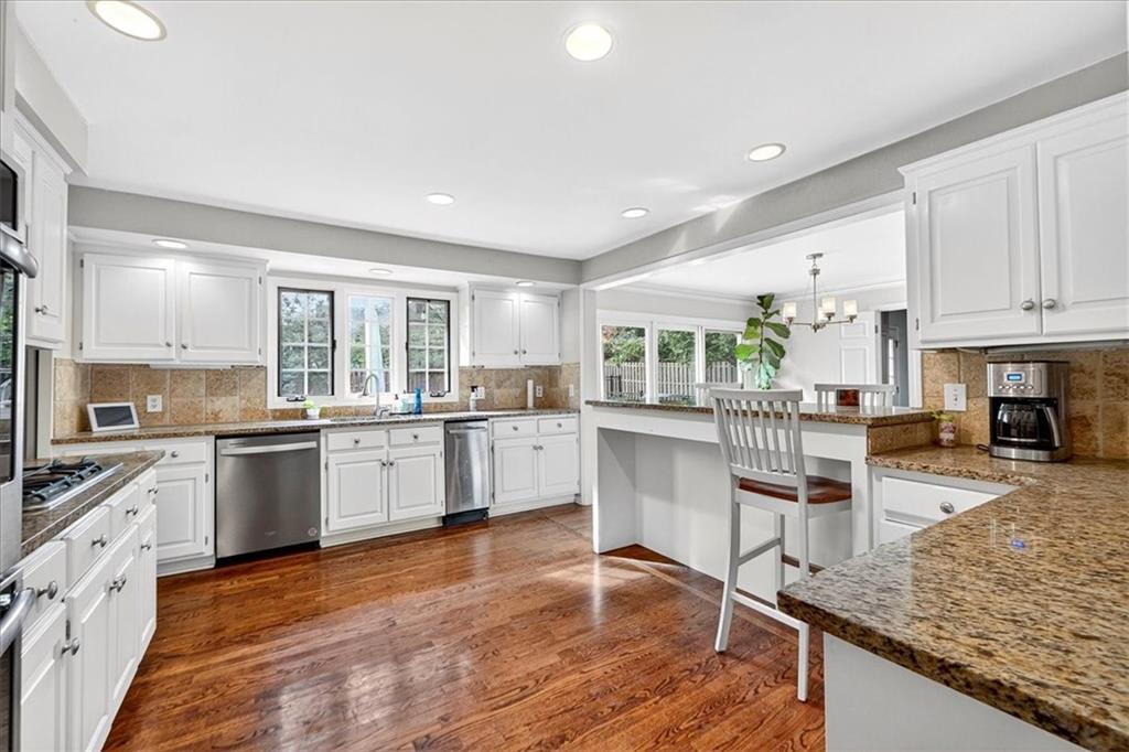 6010 Reinhardt Drive