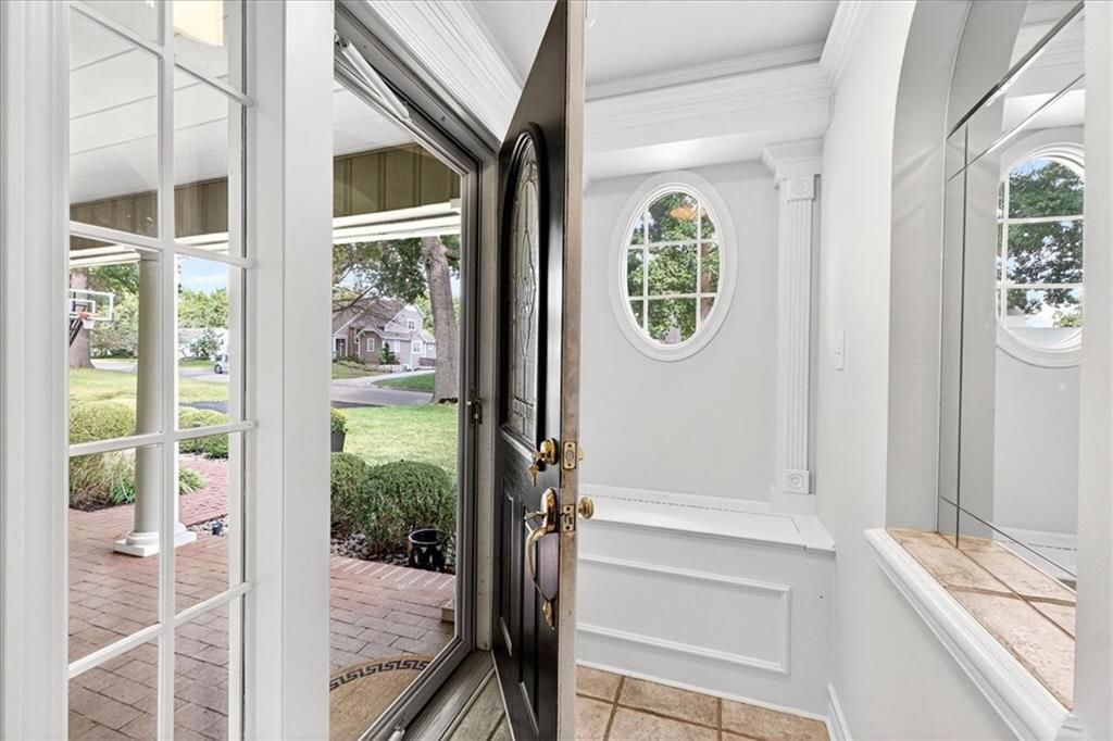 6010 Reinhardt Drive