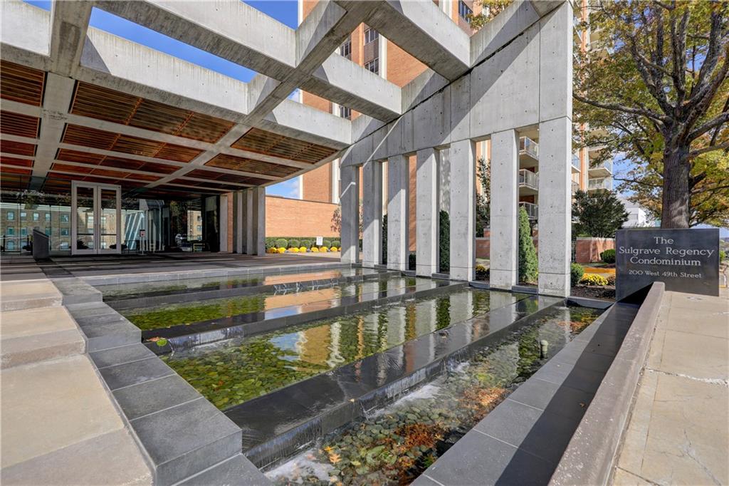 121 W 48th Street Unit: 2005