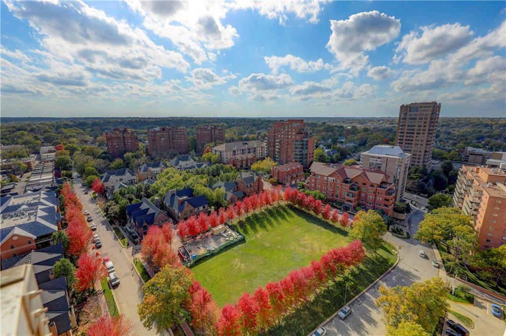 121 W 48th Street Unit: 2005