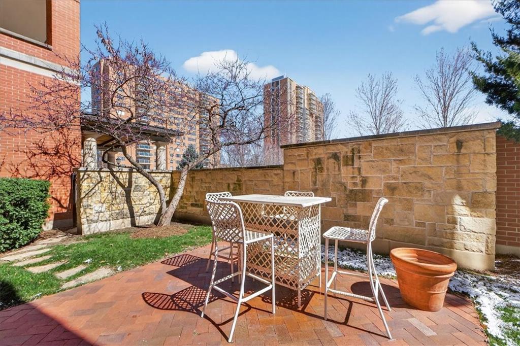 4900 Central Street Unit: 104