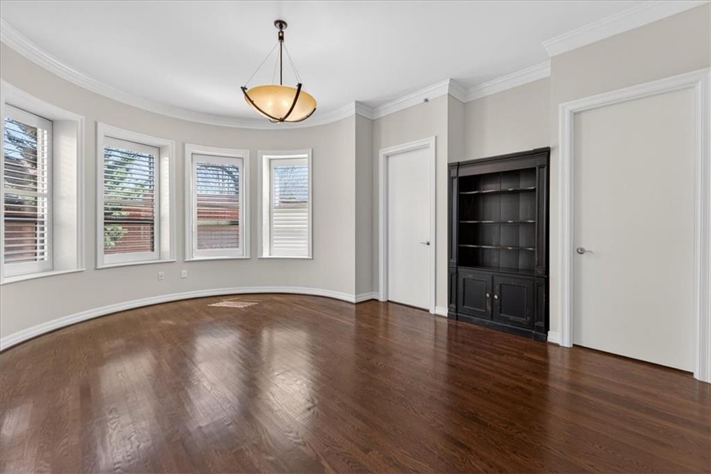 4900 Central Street Unit: 104