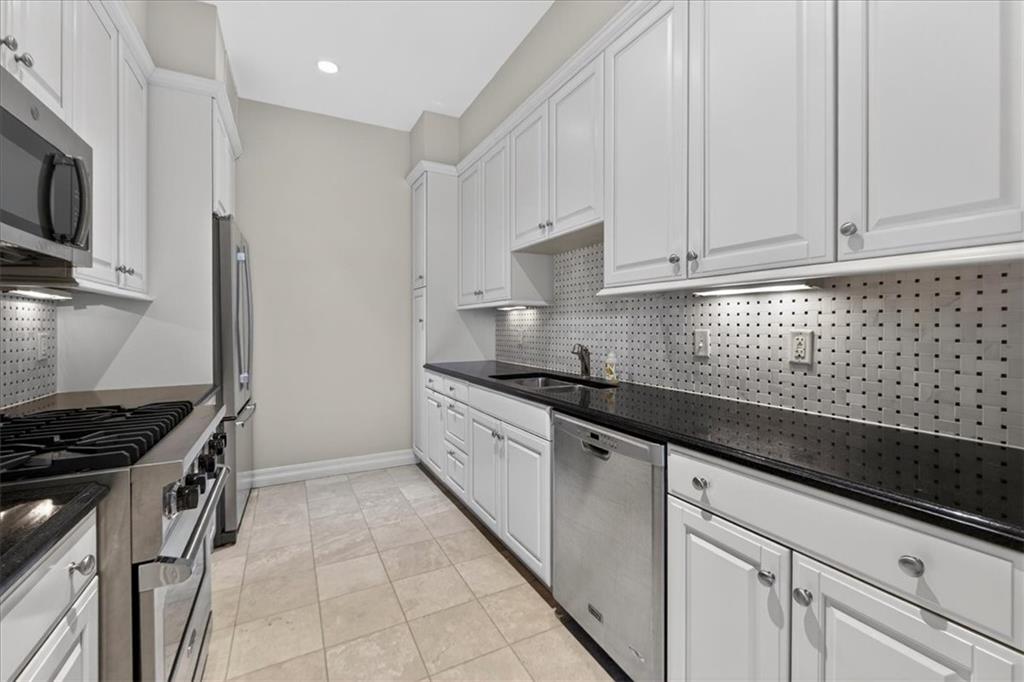 4900 Central Street Unit: 104