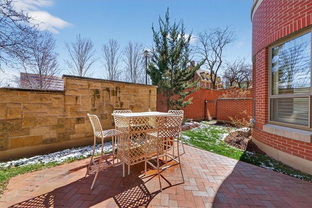 4900 Central Street Unit: 104