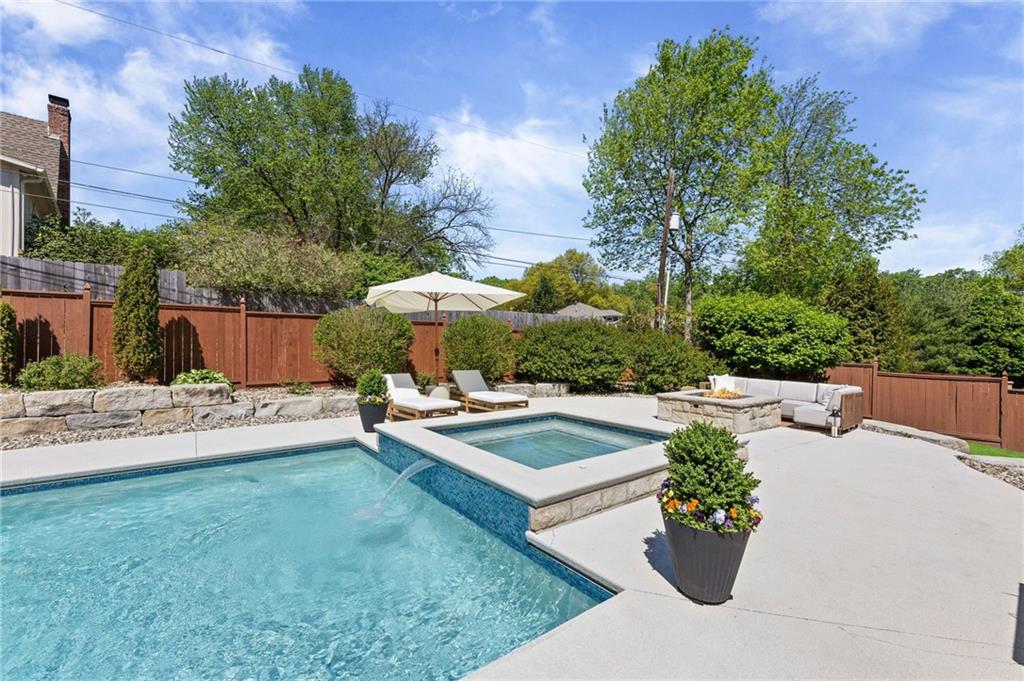 5710 Reinhardt Drive