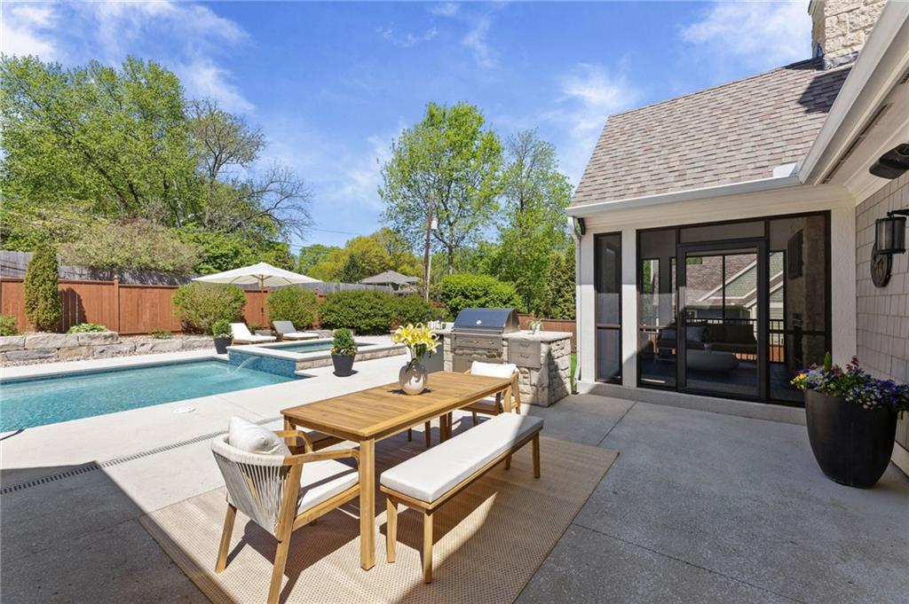 5710 Reinhardt Drive