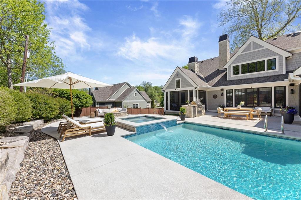 5710 Reinhardt Drive