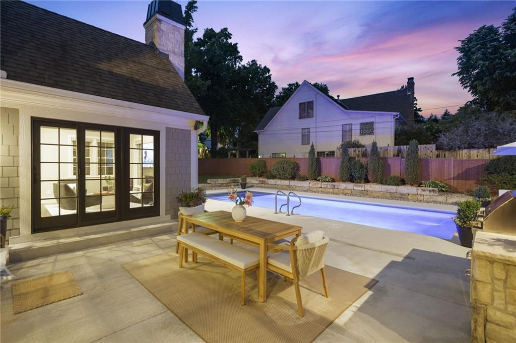 5710 Reinhardt Drive