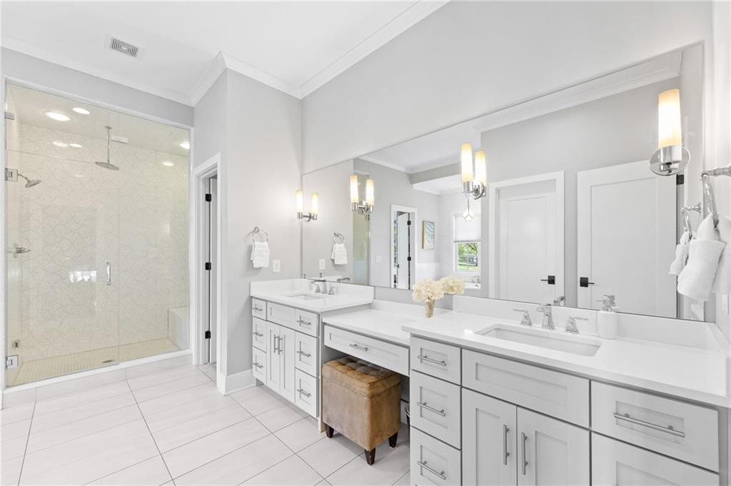 5710 Reinhardt Drive