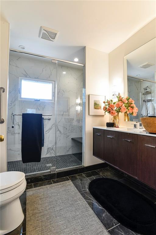 1240 W 64TH Terrace W