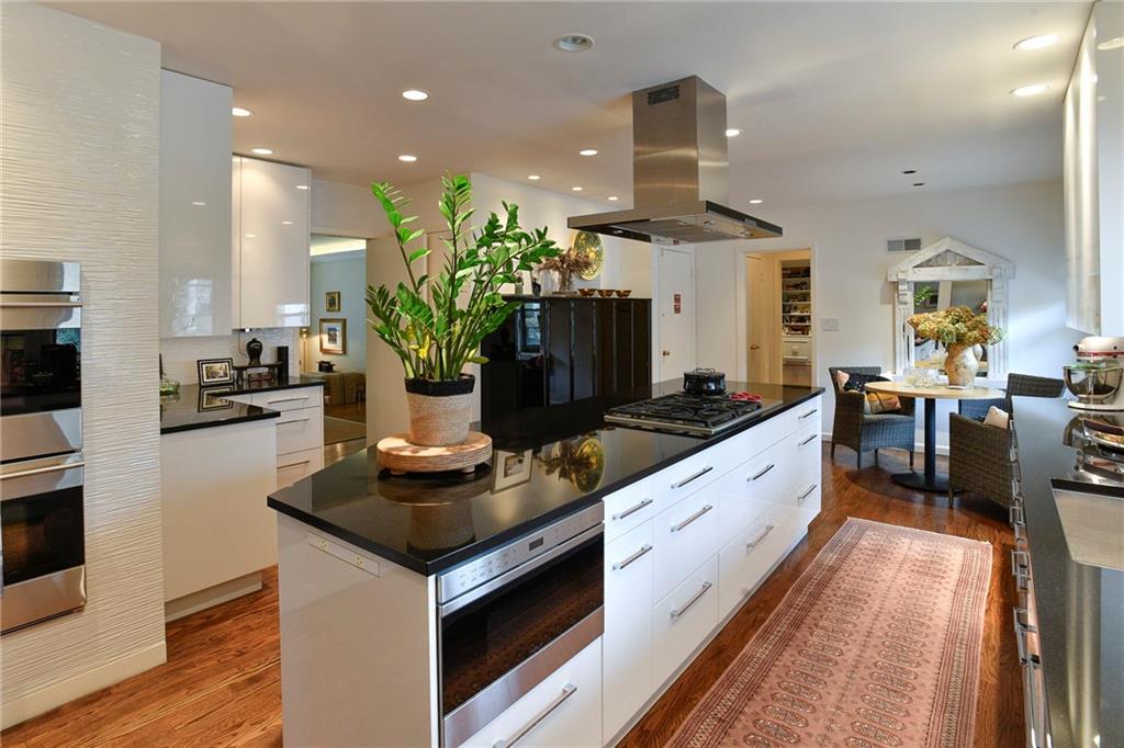 1240 W 64TH Terrace W