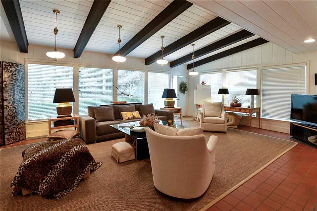 1240 W 64TH Terrace W